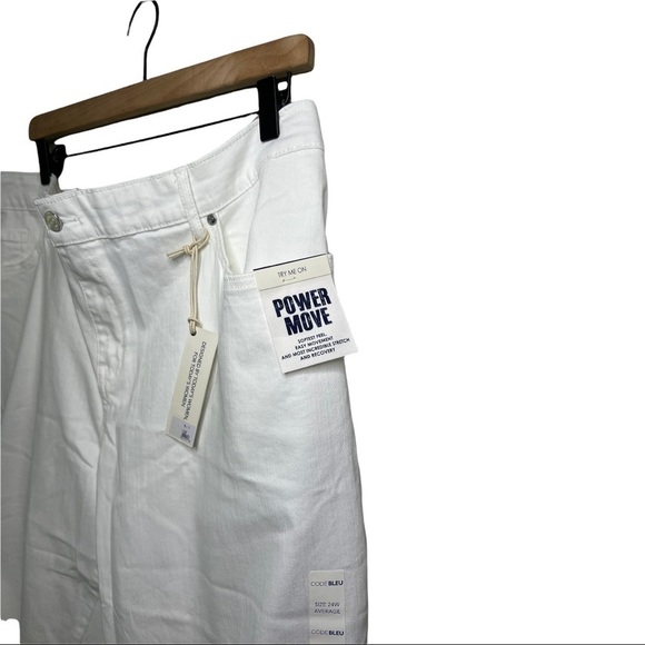 CODE BLEU Classic Straight Leg Cropped Capri White Jeans Size 22W 24W Plus NEW - Picture 7 of 14